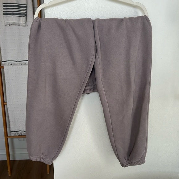 Abercrombie Soft AF Joggers - Picture 2 of 2